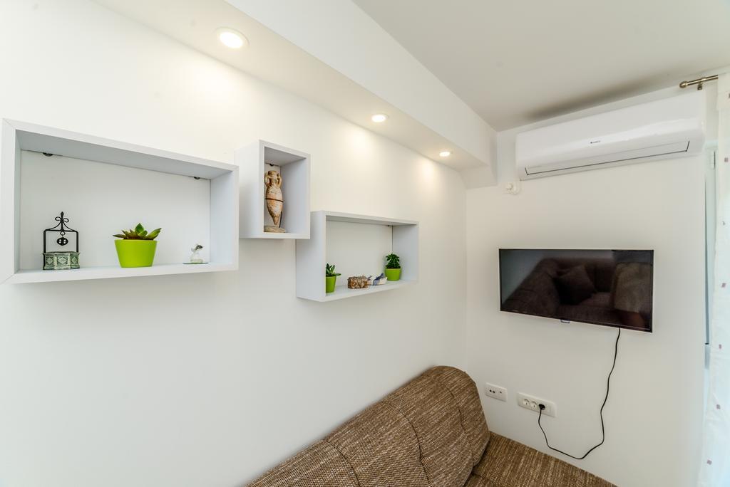 Apartment Robinson Podvrsje Buitenkant foto